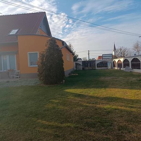 Apartamento Penzion Pod Sklepy Novy Prerov Exterior foto